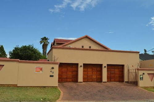 Augustavilla St.Pio'S Guest House Edenvale Exterior photo